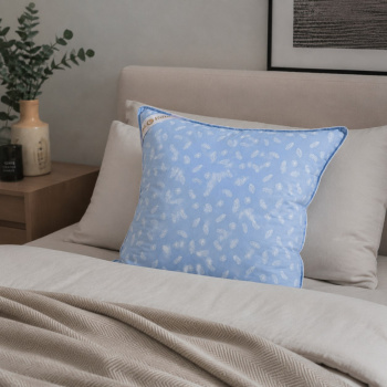 Подушка 70*70 3-камерная 90% пух LUNA home